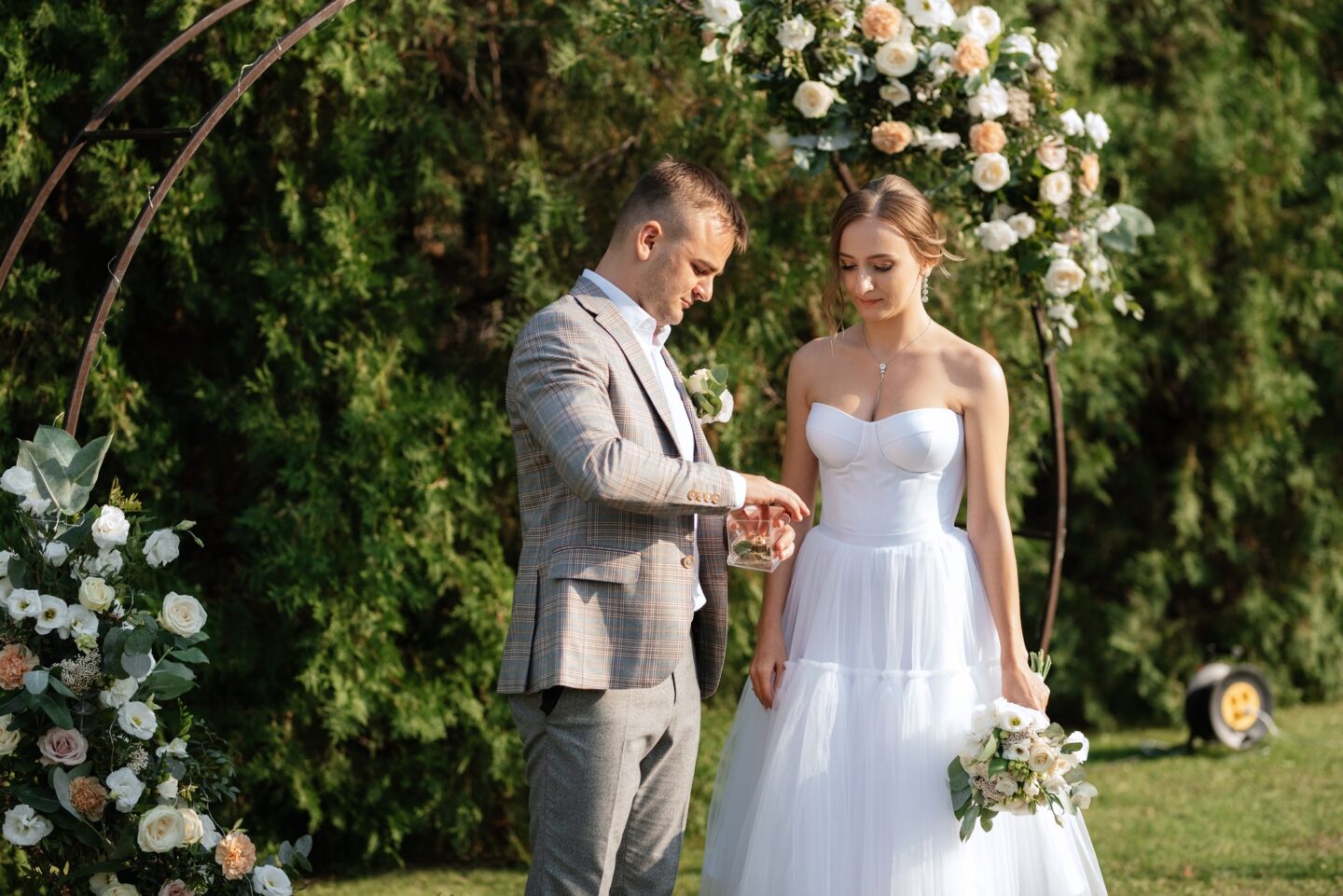 Newlyweds at a glade ceremony